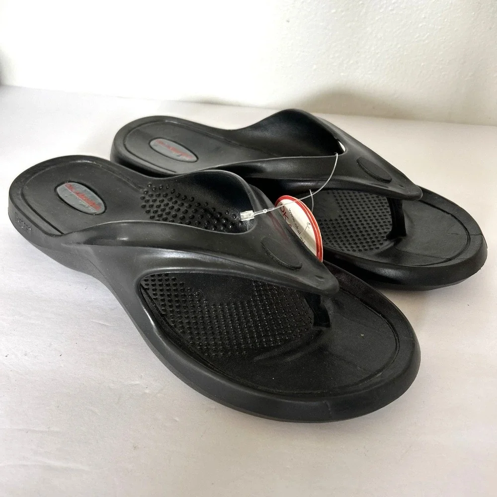 NWT Okabashi Sandals Sport Surf Flip Flops Black Beach Travel USA M 9-10 W 11-12
